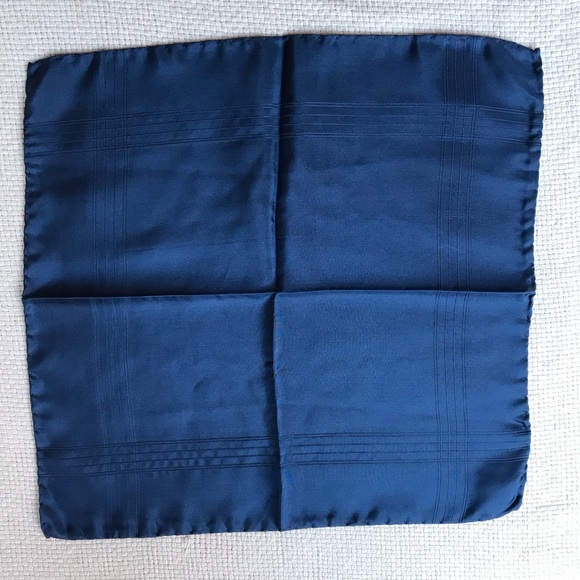 Bundle of 2 Gorgeous vintage Silk green & purple unisex scarf - made in Italy - Picture 13 of 14